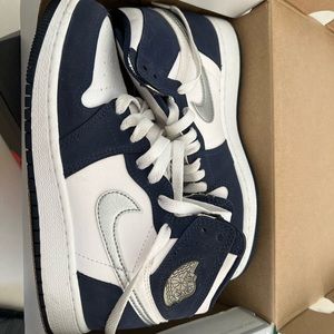 Jordan 1 retro high midnight navy